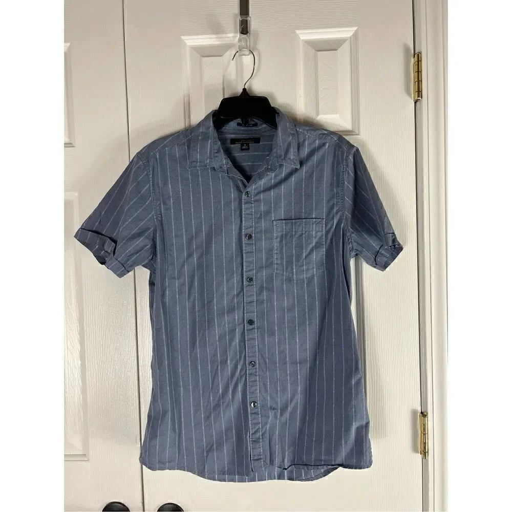 Marc Anthony Mens Button Down Shirt Size M
